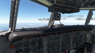 Die DC-6 NIP AIR auf dem Rollweg zum Runway