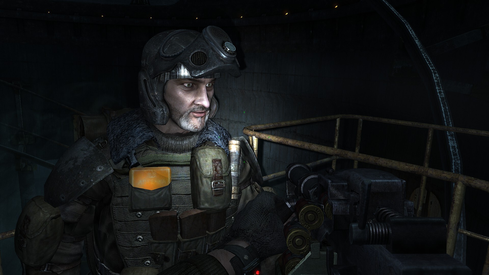 Artyom betrachtet nachdenklich eine Handvoll glänzender Militärpatronen